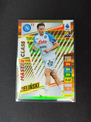 Reperto originale Master Class Zielinski - Panini Adrenalyn 2023-2024 N°428 (2023) - Condizioni USATO CIB
