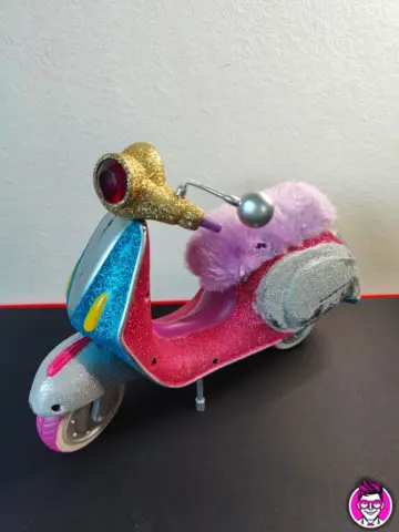 Reperto originale Shibajuku Girls Scooter Stile Vespa per Bambole - Condizioni USATO CIB