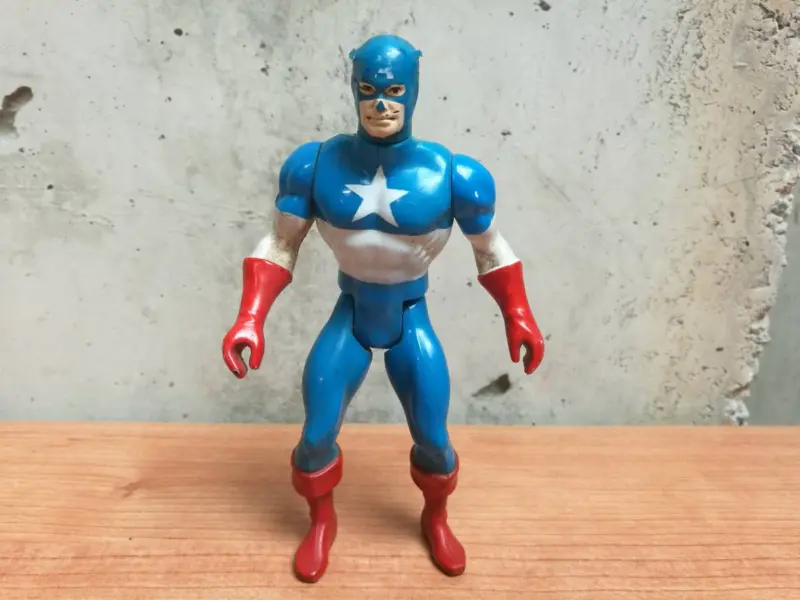 Capitan America Marvel 1984 Secret Wars Action Figure - Vista 1
