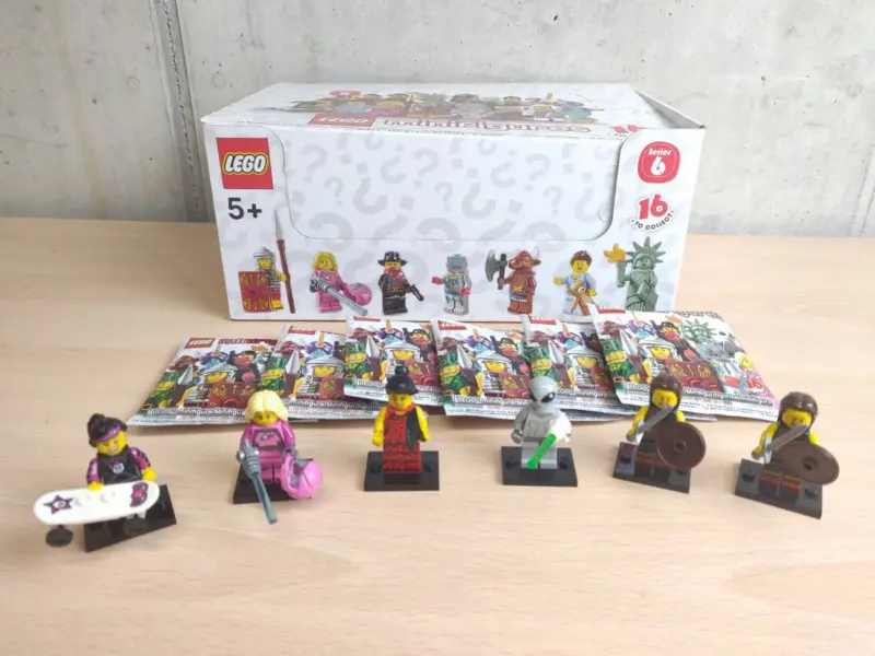 LEGO Minifigures Serie 6 - Box + Bustine con 6pz Minifigure 8827 - Vista 1