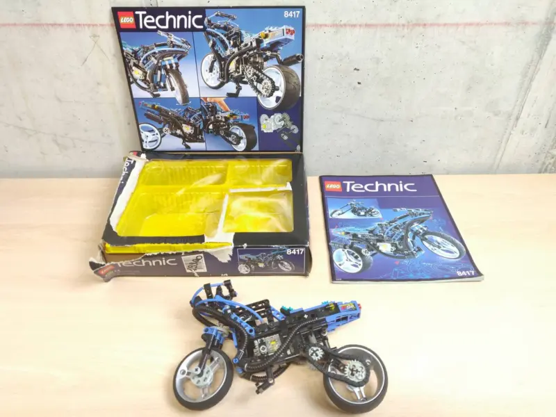 LEGO Technic 8417 - Moto Super Bike - Completo 99% - Vista 1