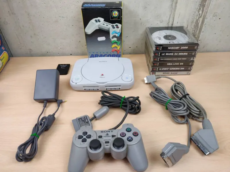 Console - Sony PlayStation 1 PS1 Psone - SCPH-102 Testato Funzionante con Accessori e Giochi #03 - Vista 1