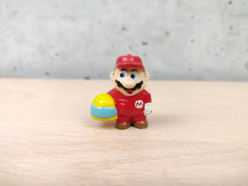 Super Mario Mario Pilota - Action Figure Sorprese Ovetti Zaini 1995 Nintendo Raro - Vista 1