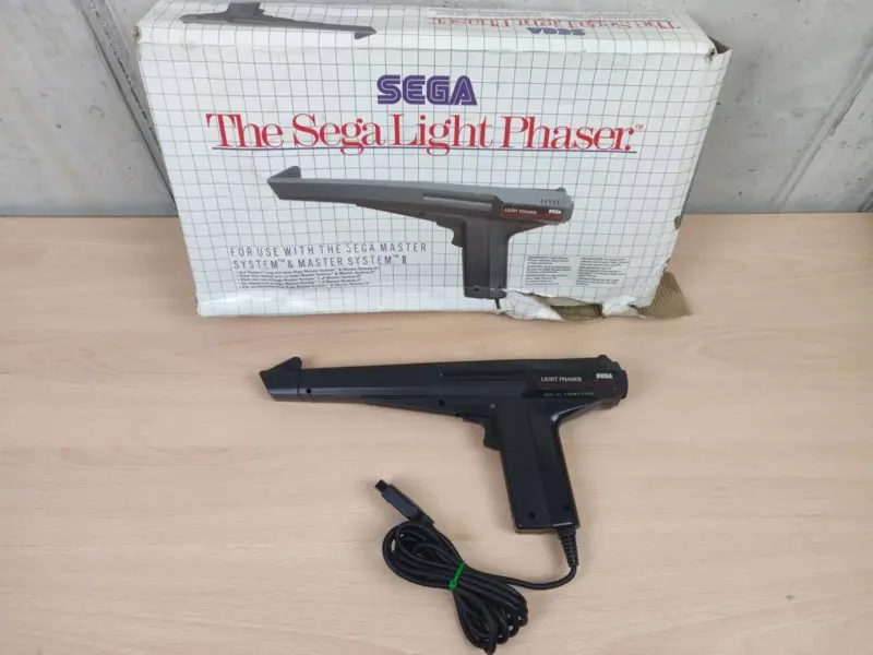 The SEGA Light Phaser - Pistola SEGA Master System - Vista 1