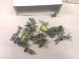 Miniatura 3 per Lotto Scatola Piena di Soldatini Atlantic Airfix
