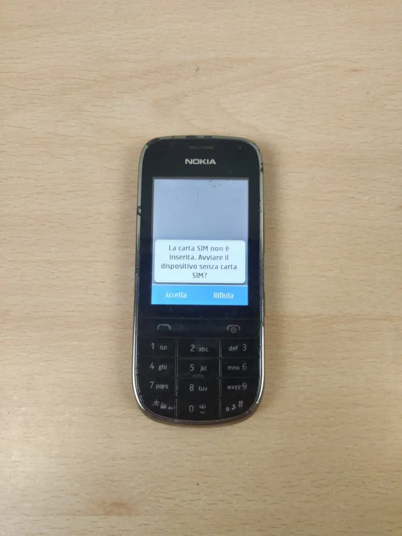 Nokia Asha 203 2 Megapixel 2.4" Edge Radio Funzionante - Vista 1