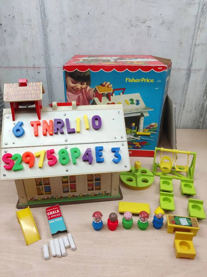 Fisher Price Play Family School - Usato con Scatola Box - Vista 1