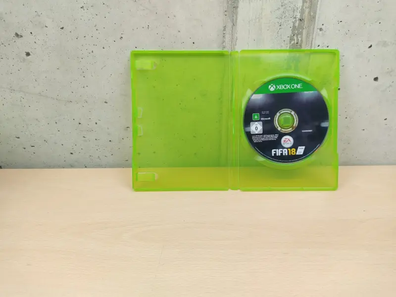 FIFA 18 - Xbox One - PAL ITA - Vista 1