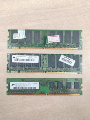 Reperto originale 3 Banchi di RAM DDR DDR2 PC100 Vecchi PC Non Testati - Condizioni USATO CIB