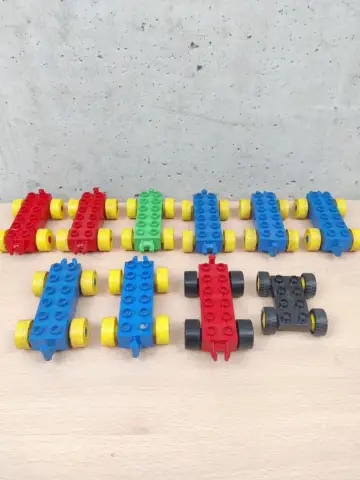 Reperto originale Lotto 10 Basi Treno Auto - LEGO Duplo - Condizioni USATO CIB