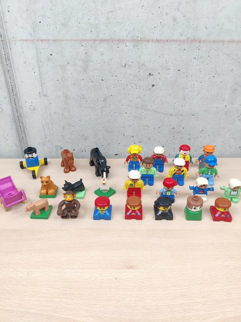 Lotto Personaggi Animali e Accessori - LEGO Duplo - Vista 1