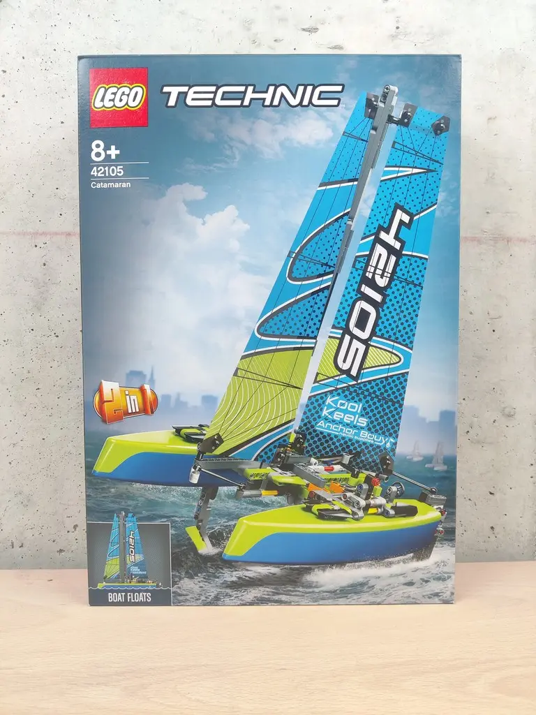 LEGO Technic 42105 - Catamarano da Regata Nuovo MISB - Vista 1