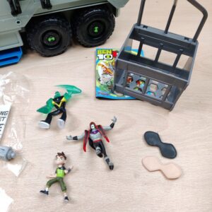Miniatura 2 per Ben 10 Transforming Alien Playset Rustbucket Camion Trasformabile