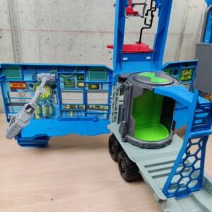 Miniatura 7 per Ben 10 Transforming Alien Playset Rustbucket Camion Trasformabile