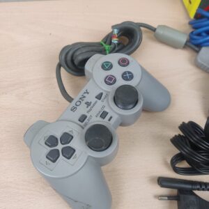 Miniatura 2 per Console - Sony PlayStation 1 - SCPH-5552 Testato Funzionante con Accessori e Gioco #08