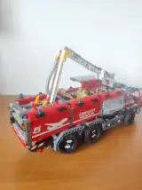 Miniatura 7 per LEGO Technic 42068 Airport Rescue Vehicle Completo al 95%
