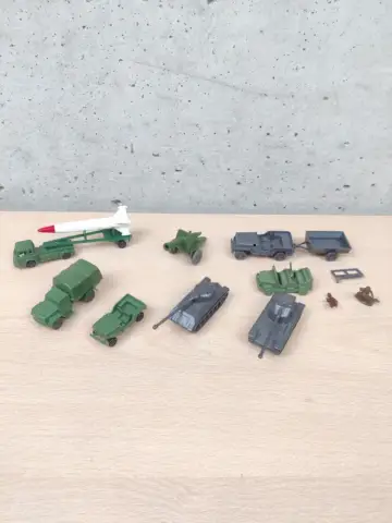 Reperto originale Mezzi Militari Tank Camion Jeeep Etc Vintage Made Germany e Italy - Condizioni USATO CIB