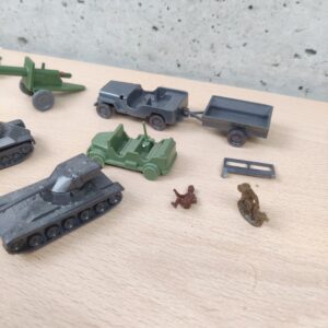 Miniatura 4 per Mezzi Militari Tank Camion Jeeep Etc Vintage Made Germany e Italy