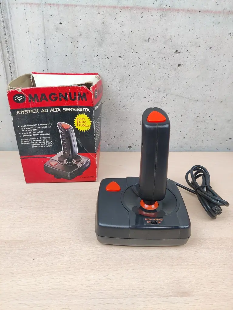Joystick Magnum con Autofuoco VIC-20 VIC-64 Commodore Atari - Vista 1