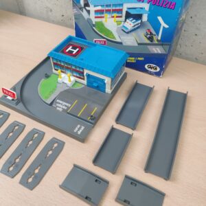 Miniatura 4 per Micro Machines Super Travel City Stazione di Polizia con Box