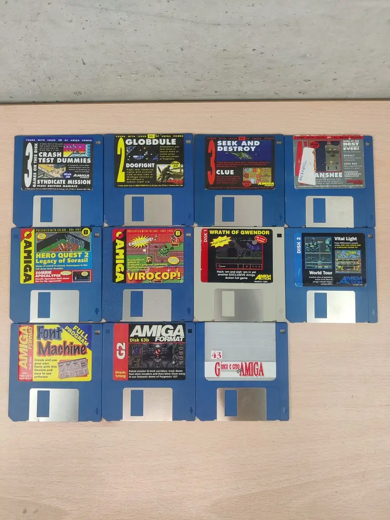 Lotto Giochi Amiga Commodore 11pz - Floppy Disk - Vista 1