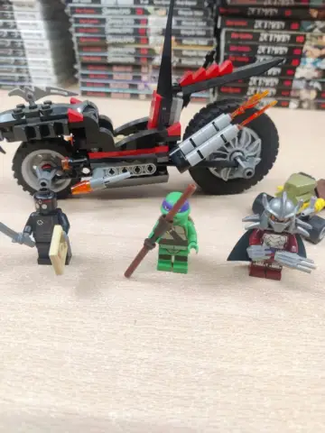Reperto originale LEGO 79101 - Teenage Mutant Ninja Turtles - Shredder's Dragon Bike - Usato Completo - Condizioni USATO CIB