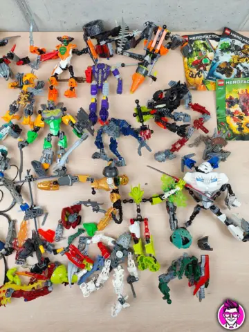 Reperto originale LEGO Hero Factory - Lotto Misto Personaggi - Condizioni USATO CIB