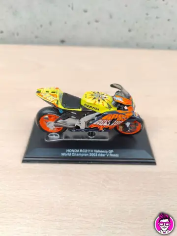 Reperto originale Honda RC211V Valentino Rossi - Valencia GP World Champ 2003 - 1/22 Moto (2003) - Condizioni USATO CIB
