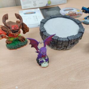 Miniatura 5 per Skylanders Giants Gioco + Base + Personaggi - Nintendo Wii