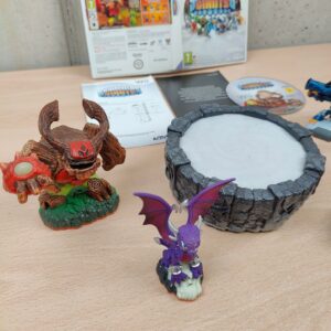 Miniatura 4 per Skylanders Giants Gioco + Base + Personaggi - Nintendo Wii