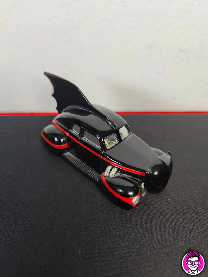 Batman Batmobile 1940 DC Comics - Corgi Toys 1/43 Modellino Diecast - Vista 1