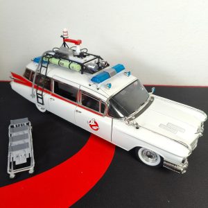 Ghostbusters Ecto-1 2014 30th Anniversary - Hot Wheels Elite 1:18