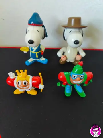 Reperto originale Snoopy Sorpresine Miste - Action Figure - Condizioni USATO CIB