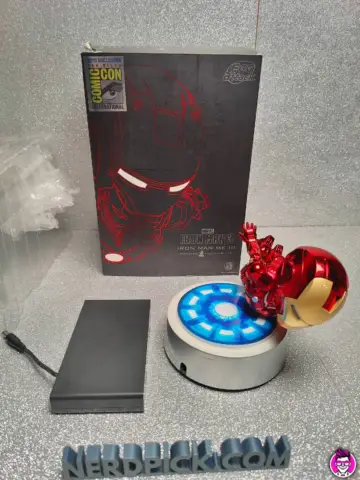 Reperto originale Beast Kingdom Magnetic Floating Iron Man 3 Mark III Egg Attack SDCC 2015 - San Diego ComicCon - Action Figure - Marvel (2015) - Condizioni USATO CIB