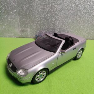 Miniatura 2 per Maisto 1/18 Mercedes Benz SLK 230 - Vintage Model Car Auto Modellino