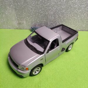 Miniatura 2 per Bburago Ford SVT P150 1/21 - Vintage Model Car Auto Modellino